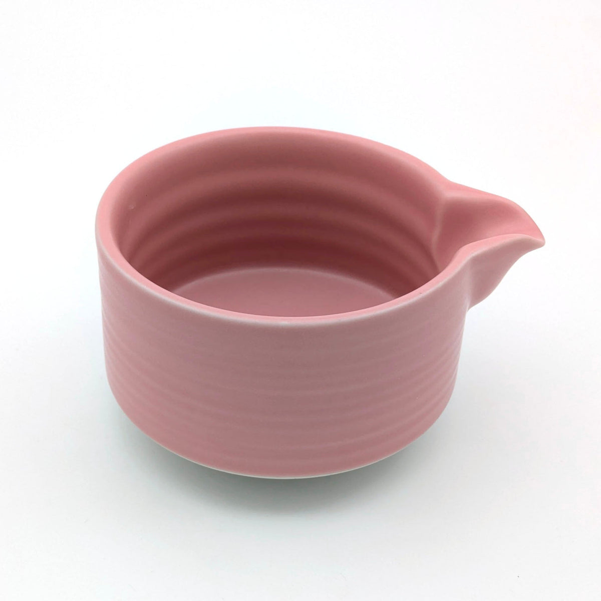 Tiefe Matchaschale mit Ausguss – 430 ml – Farbvariante Rosa – Produktabbildung 10