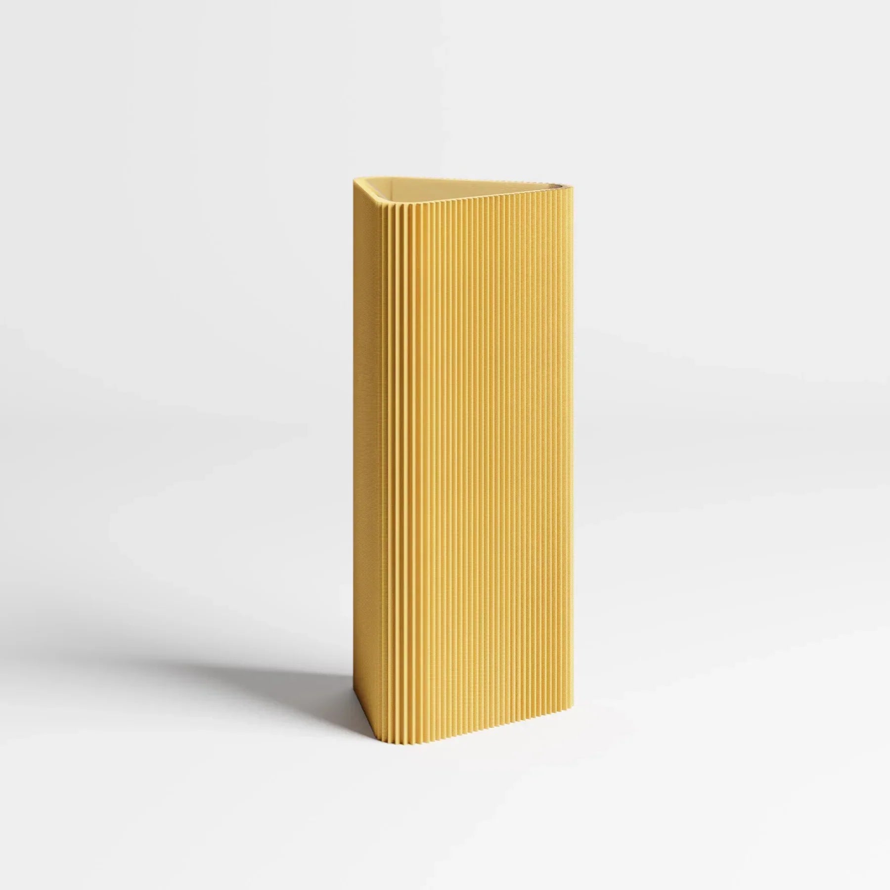 Vase DREIECK jaune moutarde comme accent de fin d'été