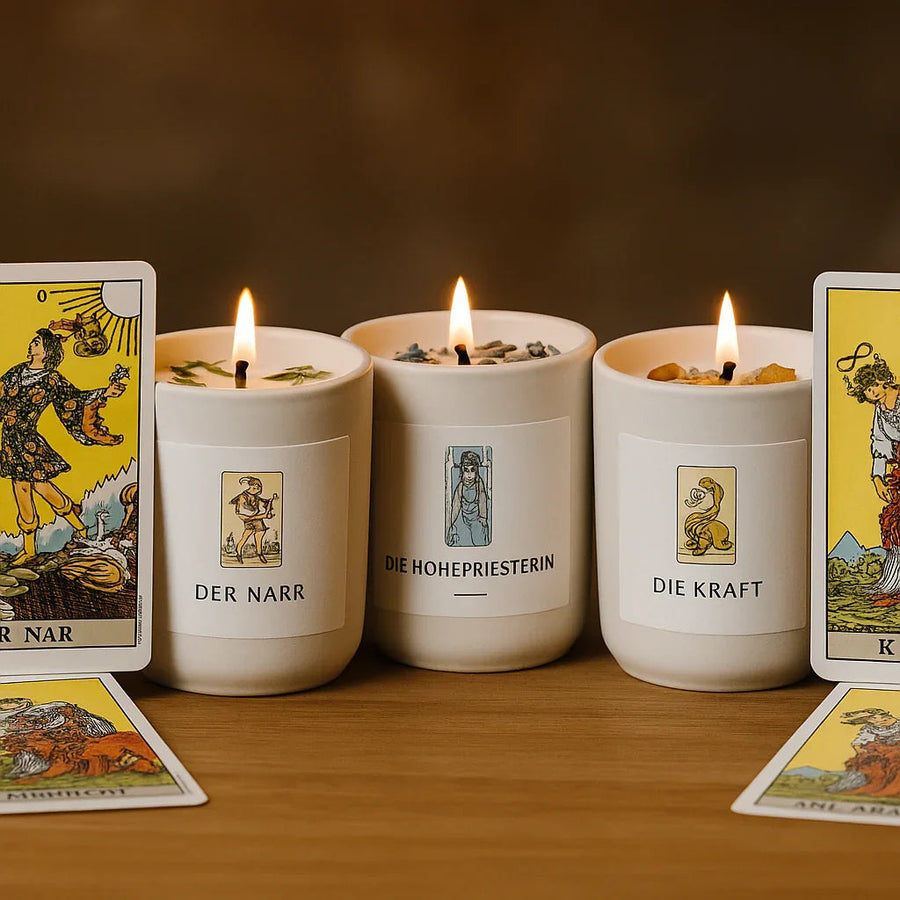 Symbolbild: Tarot-Motive als Inspiration für eine persönliche Kerzengeschenkidee