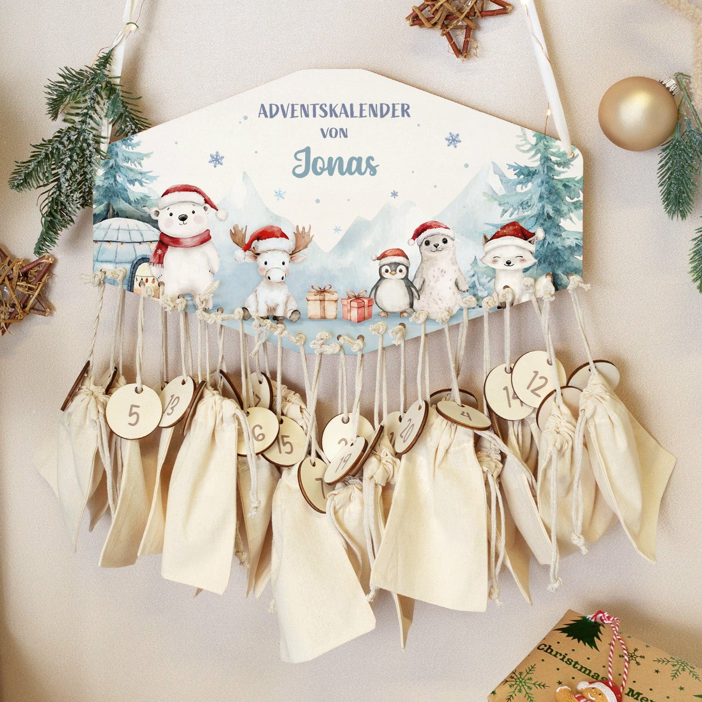 Personalisierter Holz-Adventskalender Nordpol mit Name