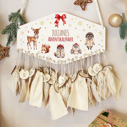 Personalisierter Holz-Adventskalender mit Waldtieren und Name