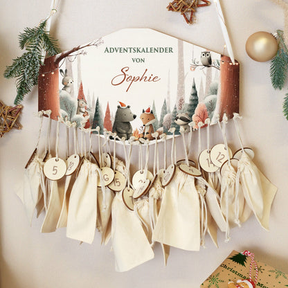 Personalisierter Holz-Adventskalender Winterwald mit Name