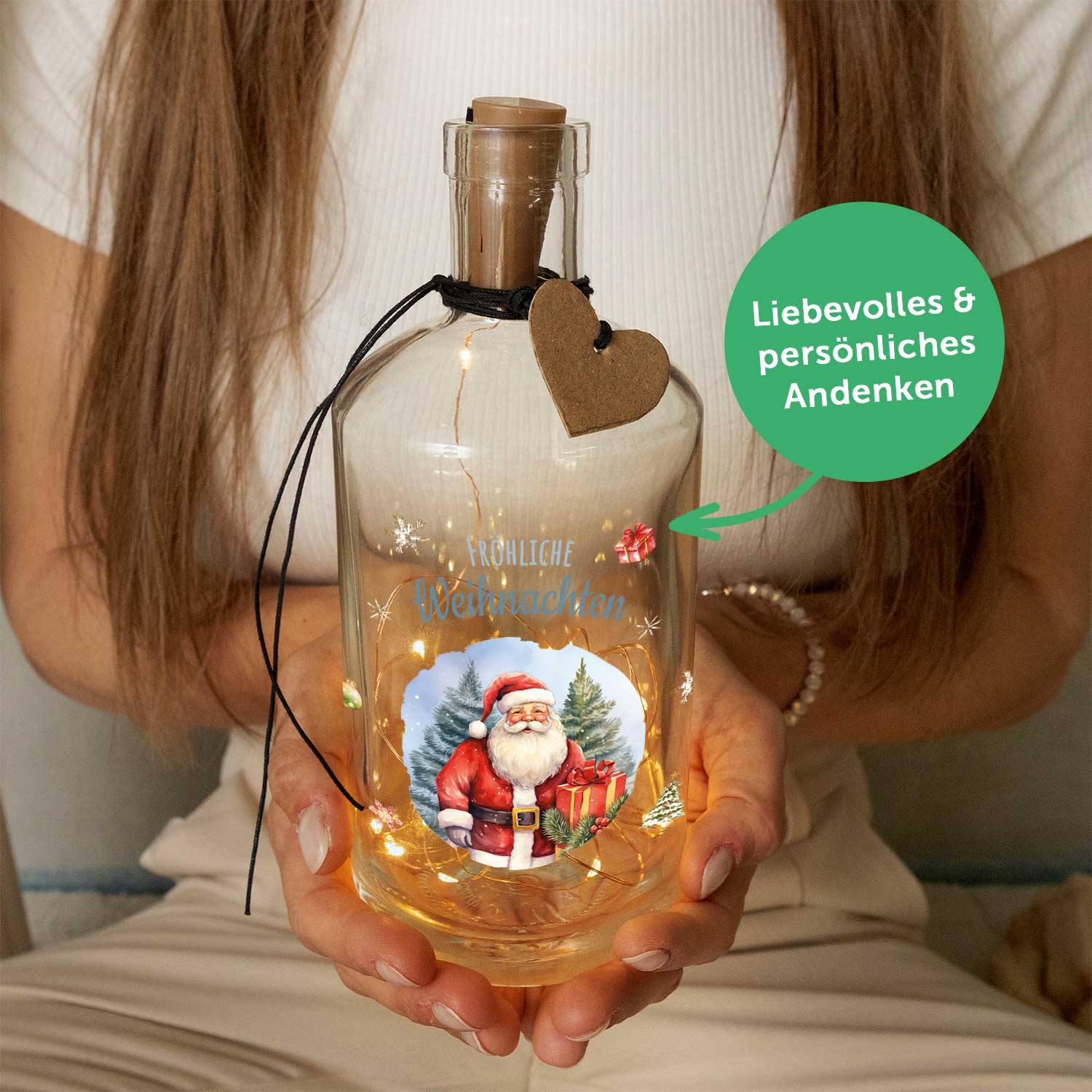 Flaschenlicht „Weihnachtsmann“ – Nahansicht von UV-Druck und LED-Lichterkette