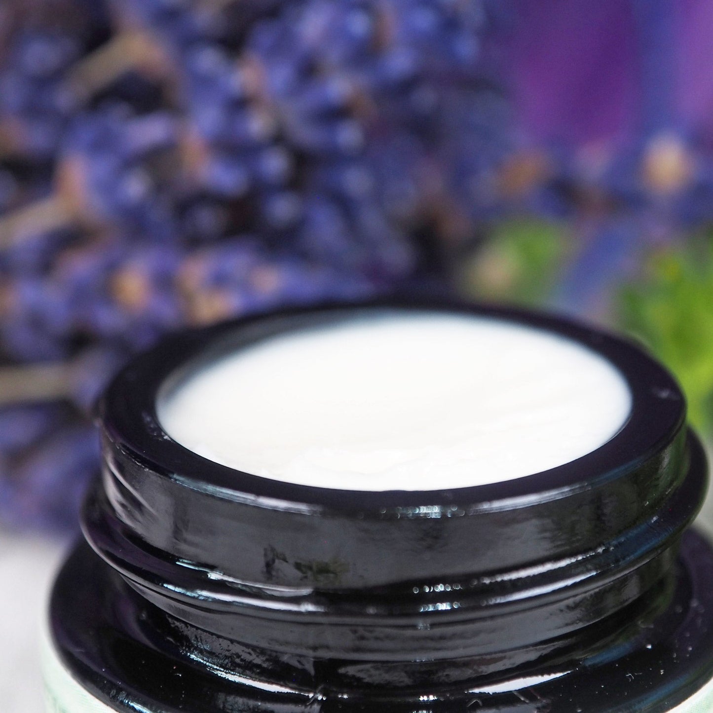 Lavendel Creme – duftende Naturpflege