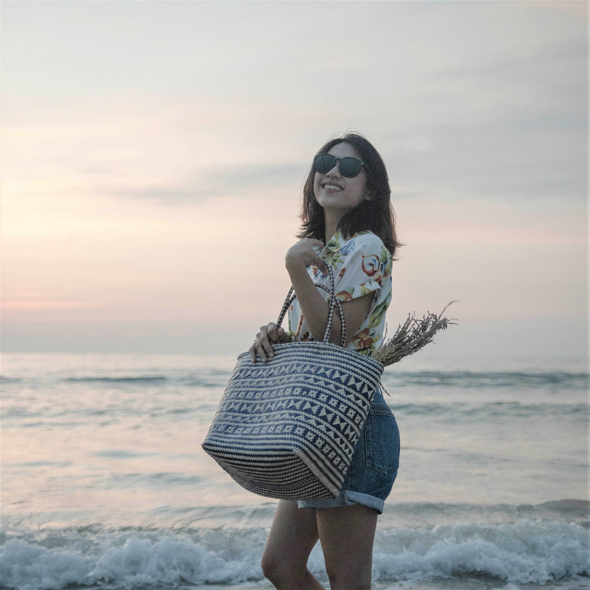 Handtasche KIDUL (blau) – Rattan