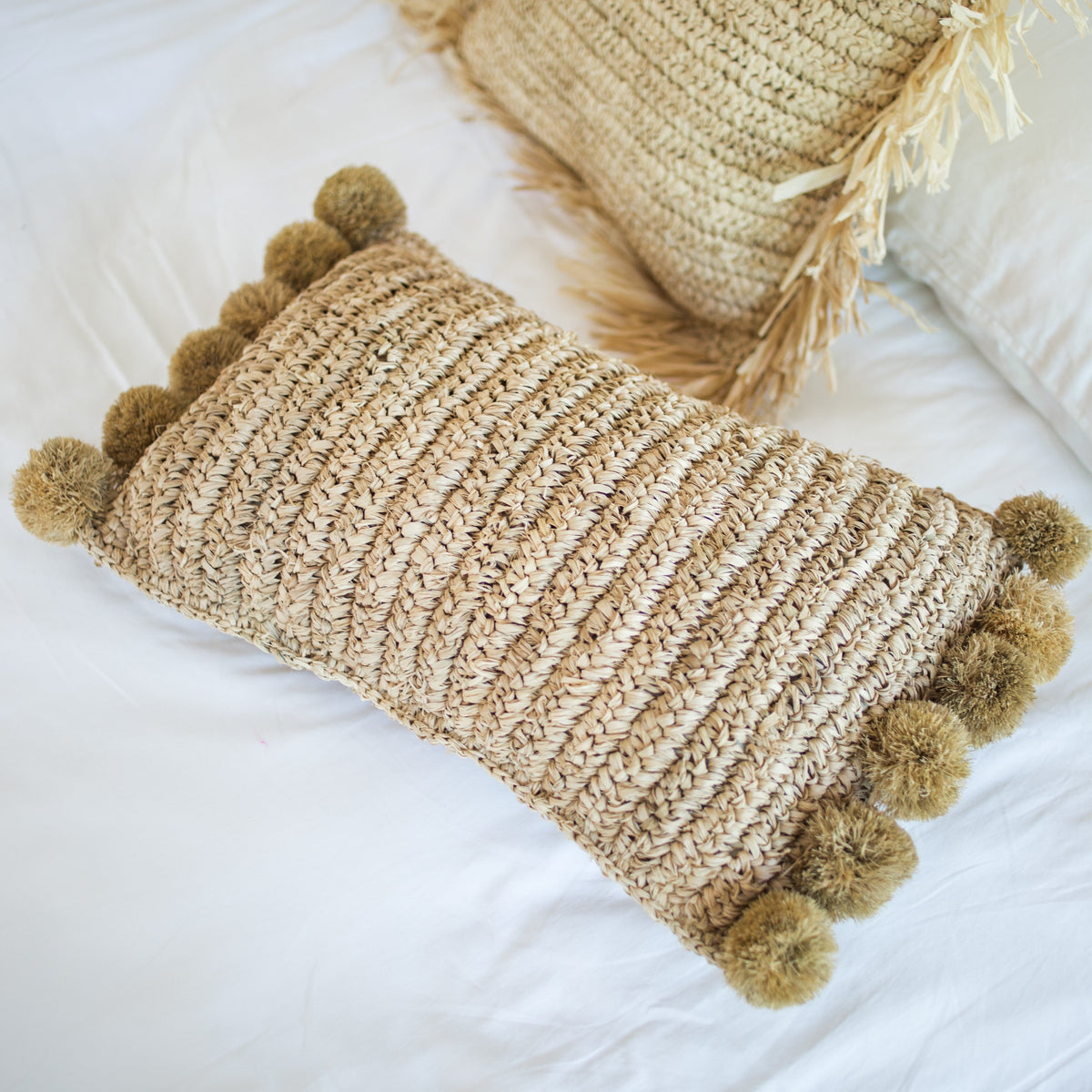 Soeji Dekokissen SANUR – Raffia