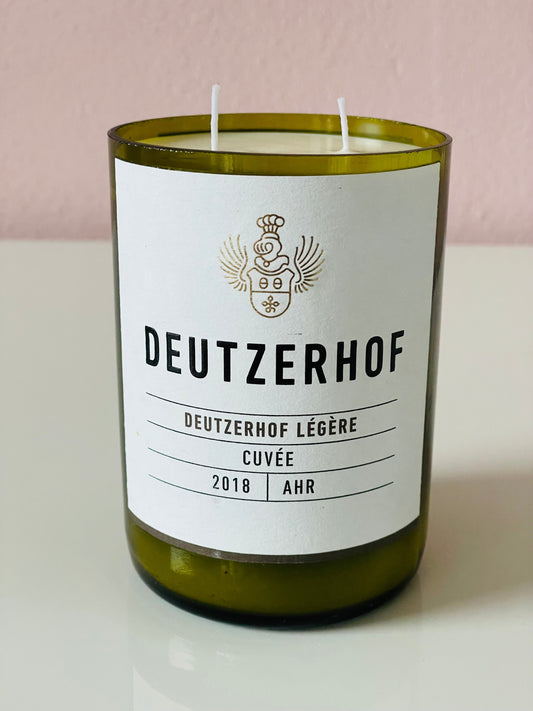 Flaschenkerze Deutzerhof Légère Cuvée Ahr 2018 als Upcycling Kerze aus originaler Sektflasche