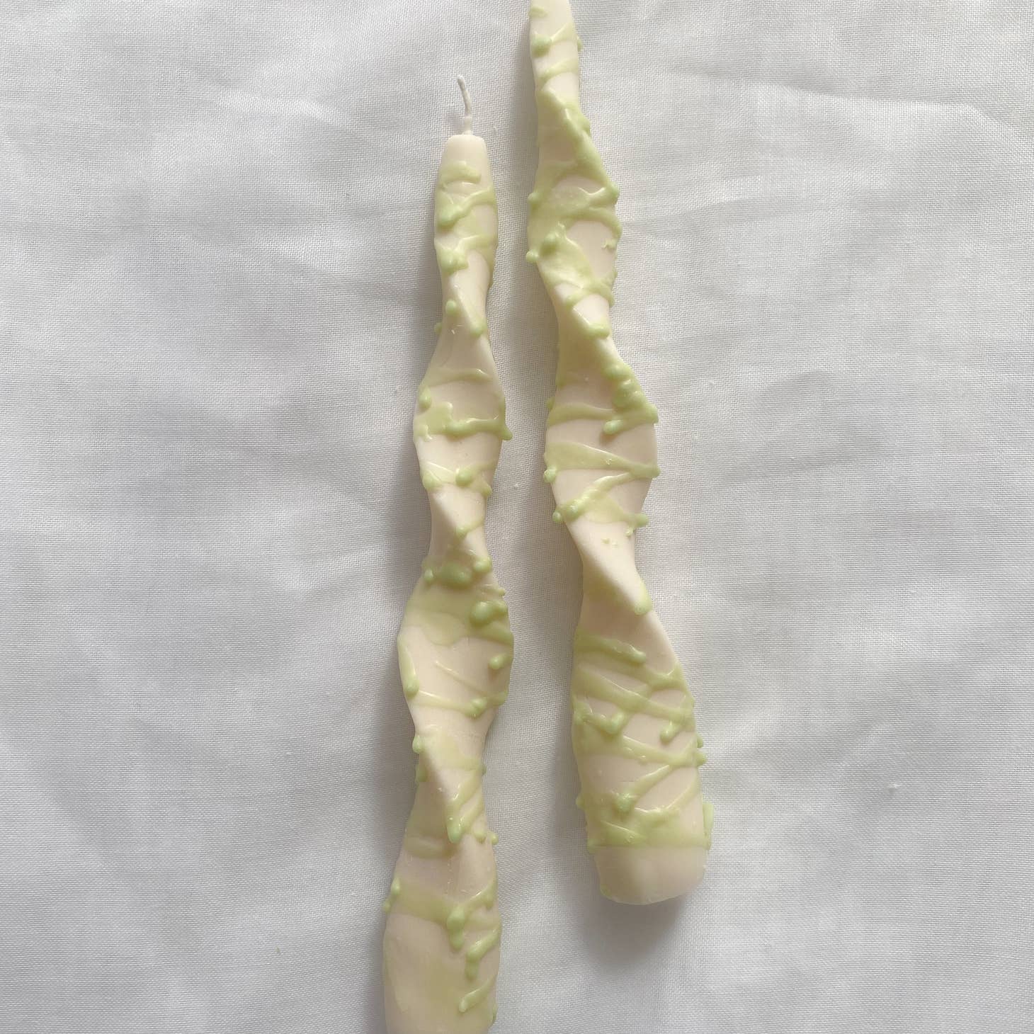 Pistachio Drizzle Stabkerzen-Set aus veganem Sojawachs