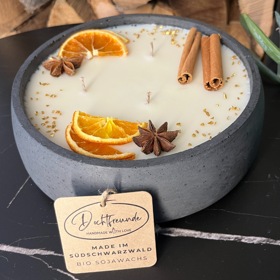 XL citronellakaars De Schaduw in een zwarte betonnen houder