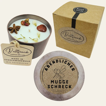 Personalisierbare Outdoor-Duftkerze „Mügge-Schreck“ mit Duftwahl