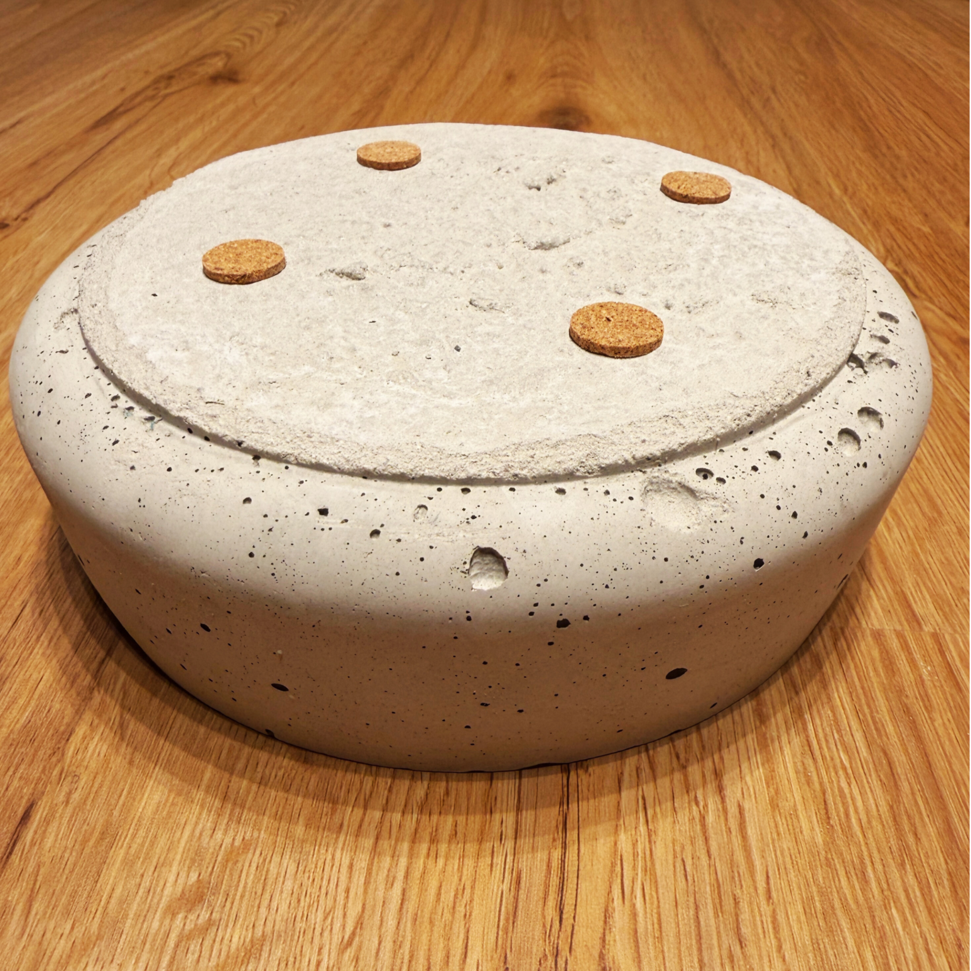 Deko-Schale aus Beton für kleine Lieblingsstücke und Ritualzubehör