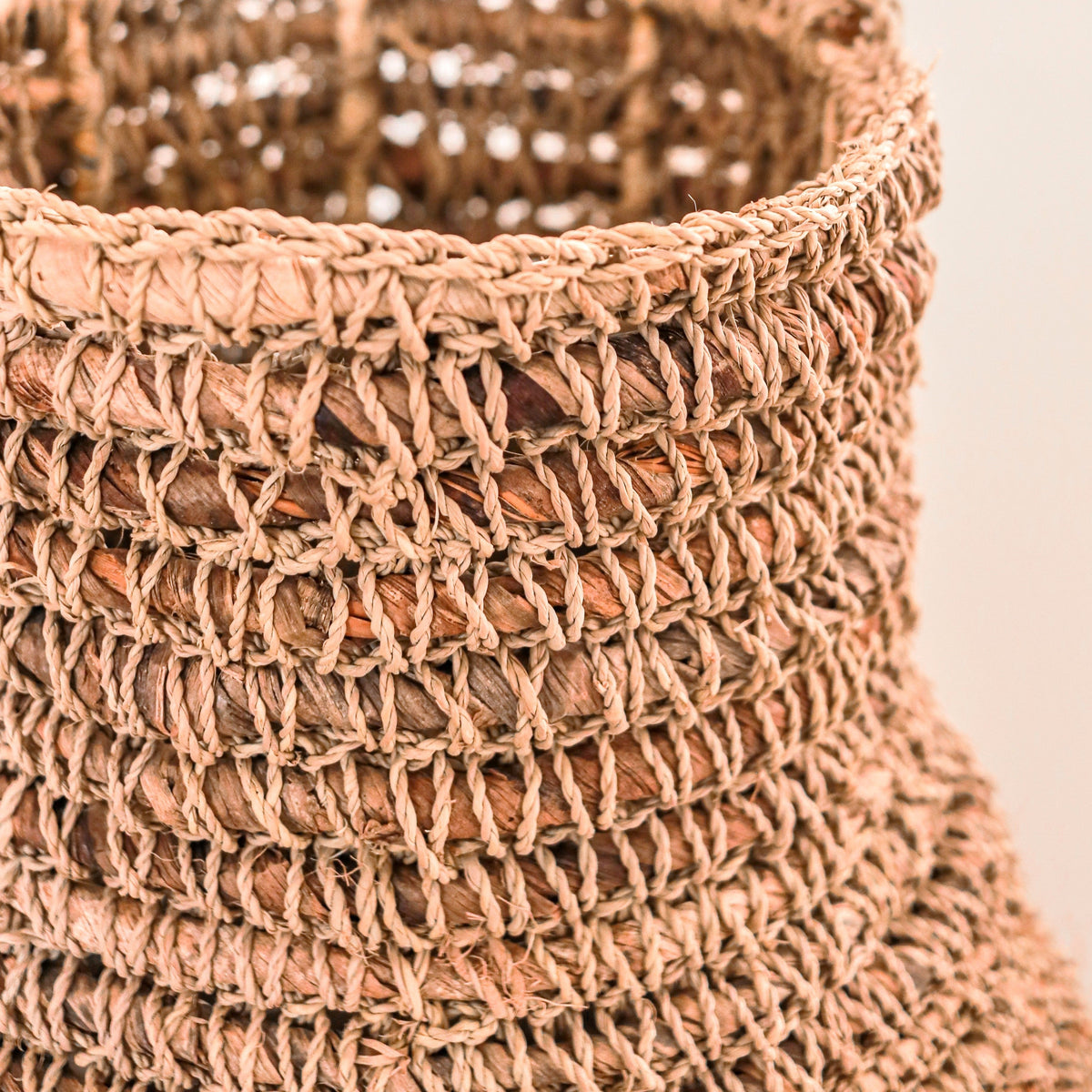 Dekovase SAKRA – Raffia
