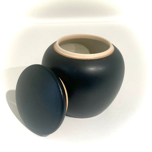 Teedose Lin’s Ceramic Studio – schwarzes Steingut – Produktabbildung 2