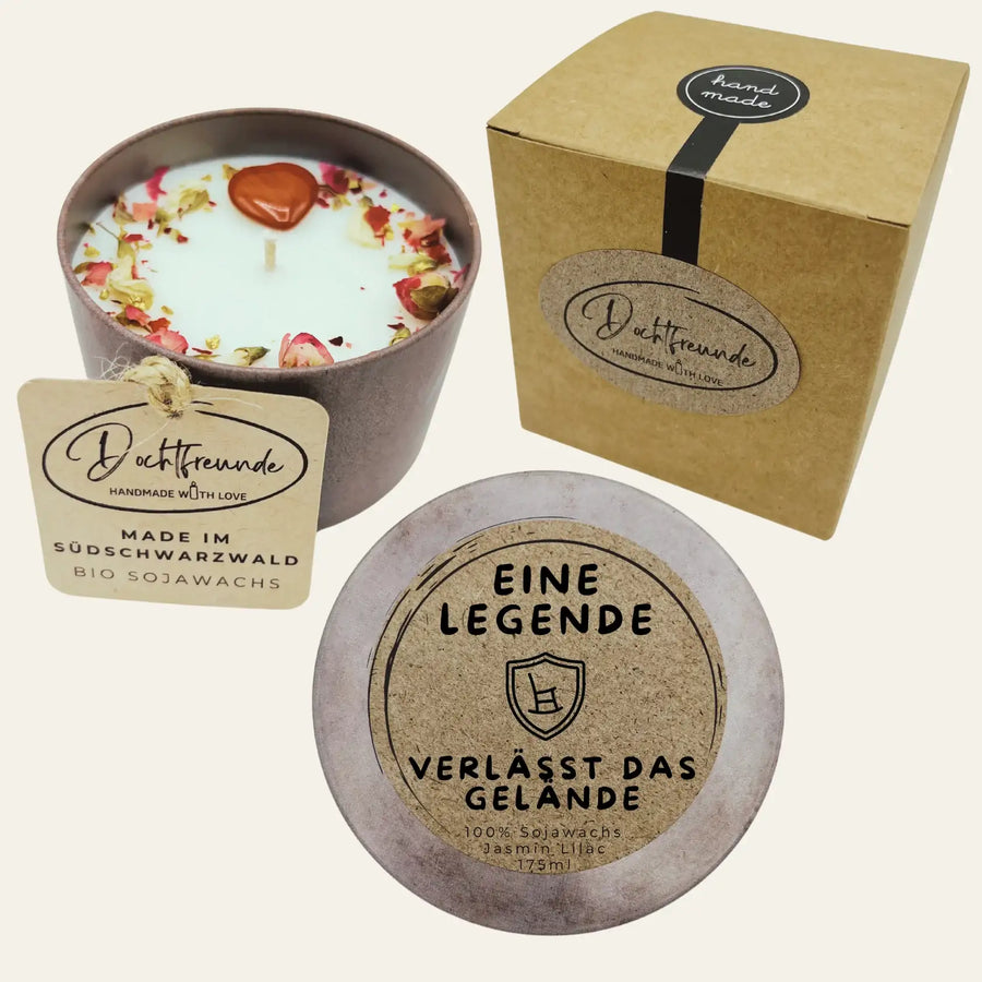 Personalisierte Duftkerze Legende im Ruhestand als Rentengeschenk