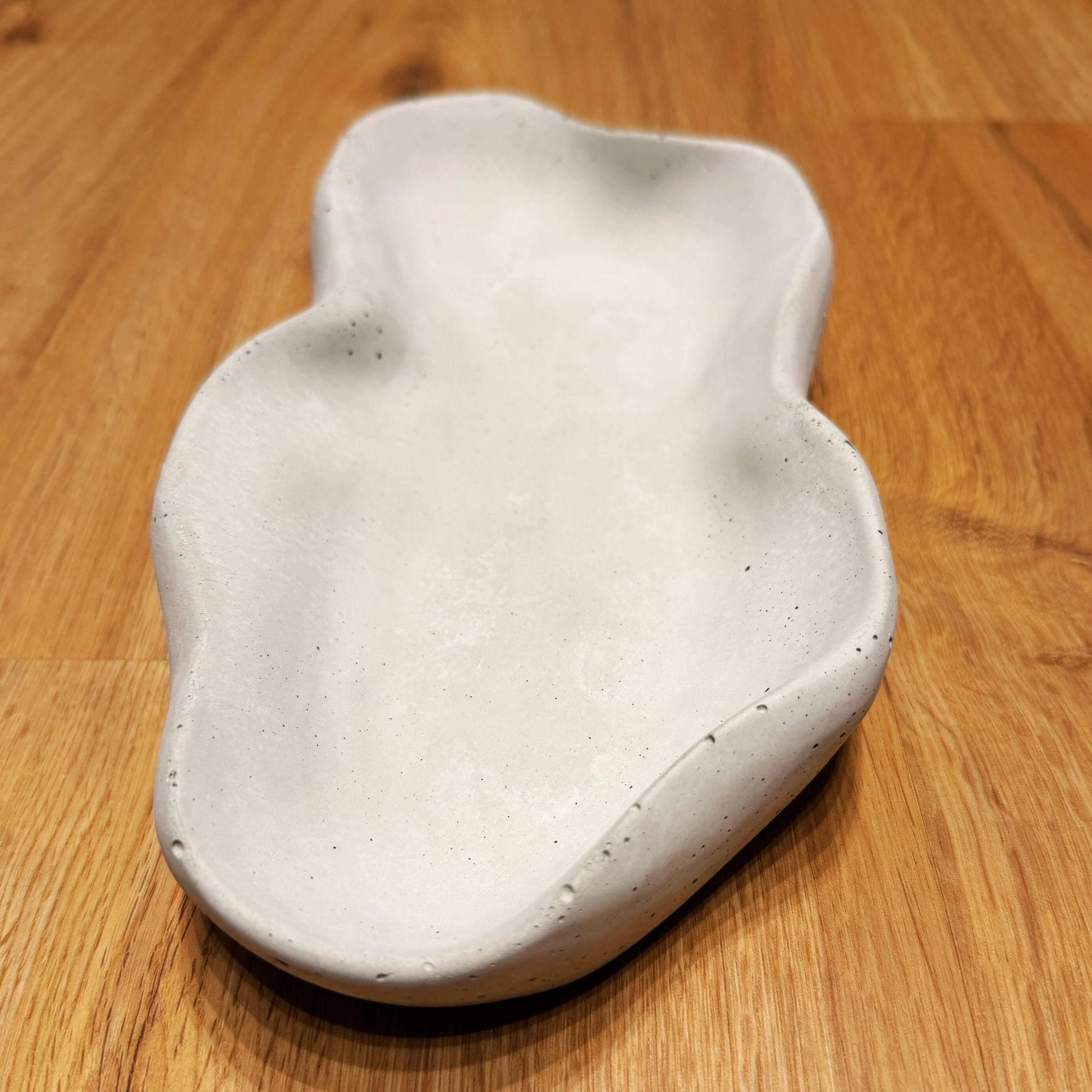 Ovale Betonablage für Schmuck, Schlüssel und Kerzenzubehör