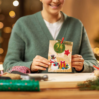 DIY-adventskalender met 25 kraftpapieren zakjes – 144 stickers