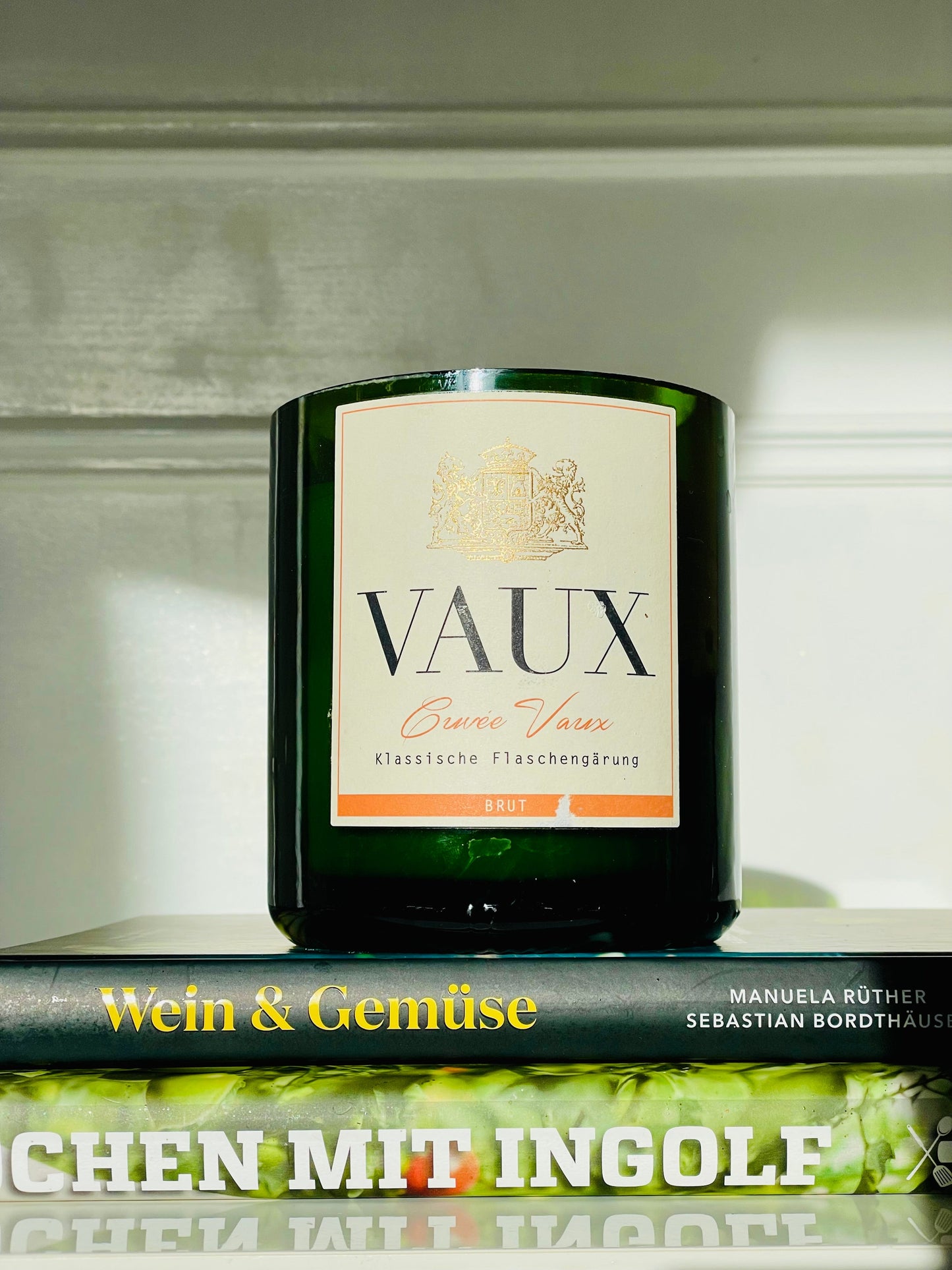 Flaschenkerze Magnum Schloss Vaux Cuvée Brut 2018 als Upcycling Kerze aus originaler Magnumflasche