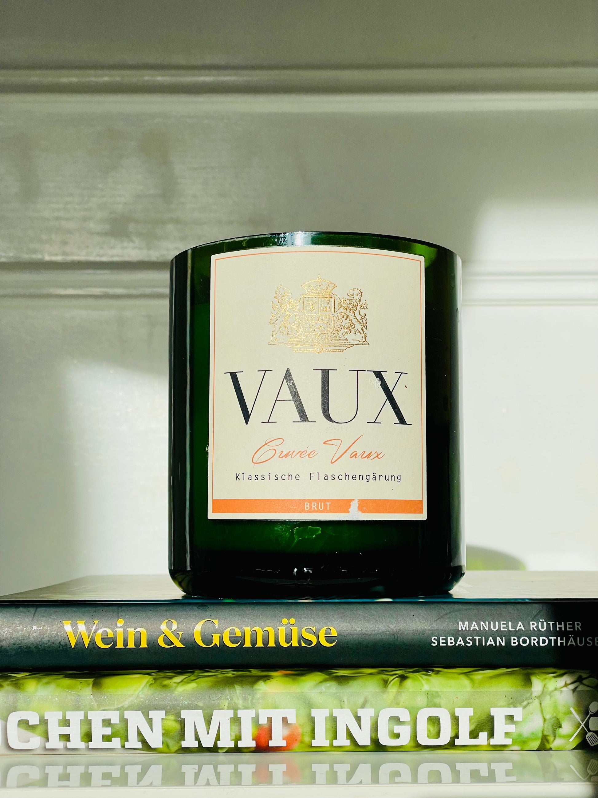 Flaschenkerze Magnum Schloss Vaux Cuvée Brut 2018 als Upcycling Kerze aus originaler Magnumflasche