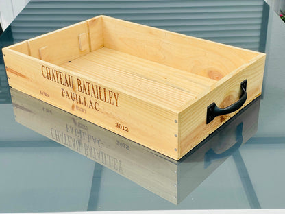 Handgefertigtes Holztablett aus OHK Weinkiste Chateau Batailley mit Griffen – handgefertigtes Upcycling-Produkt von GAHRDSGN