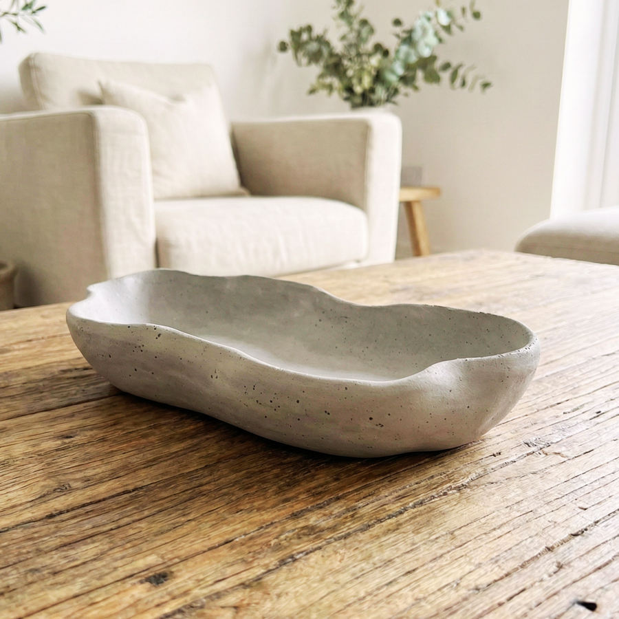 Ovale Betonschale Grey Wave in handgegossener Wellenform