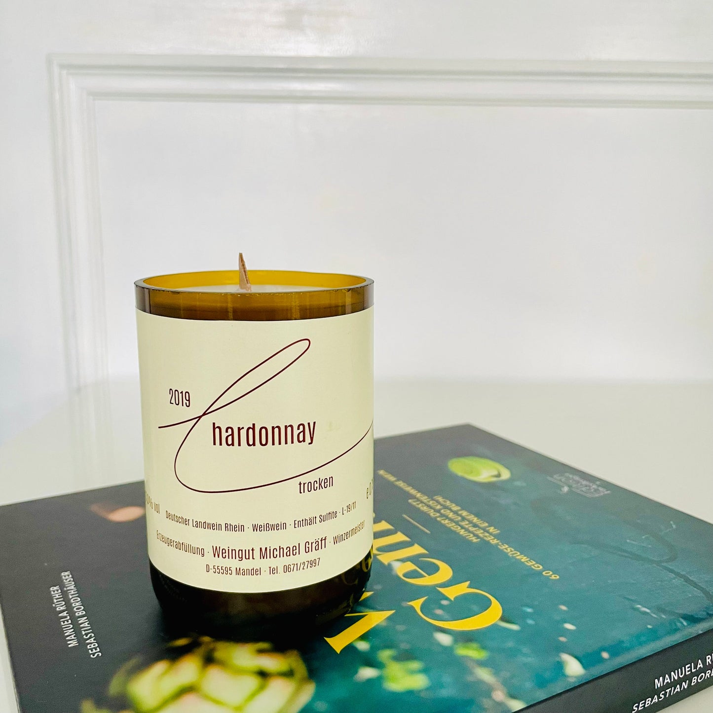 Flaschenkerze Michael Gräff Chardonnay 2019 als Upcycling Kerze aus originaler Weinflasche