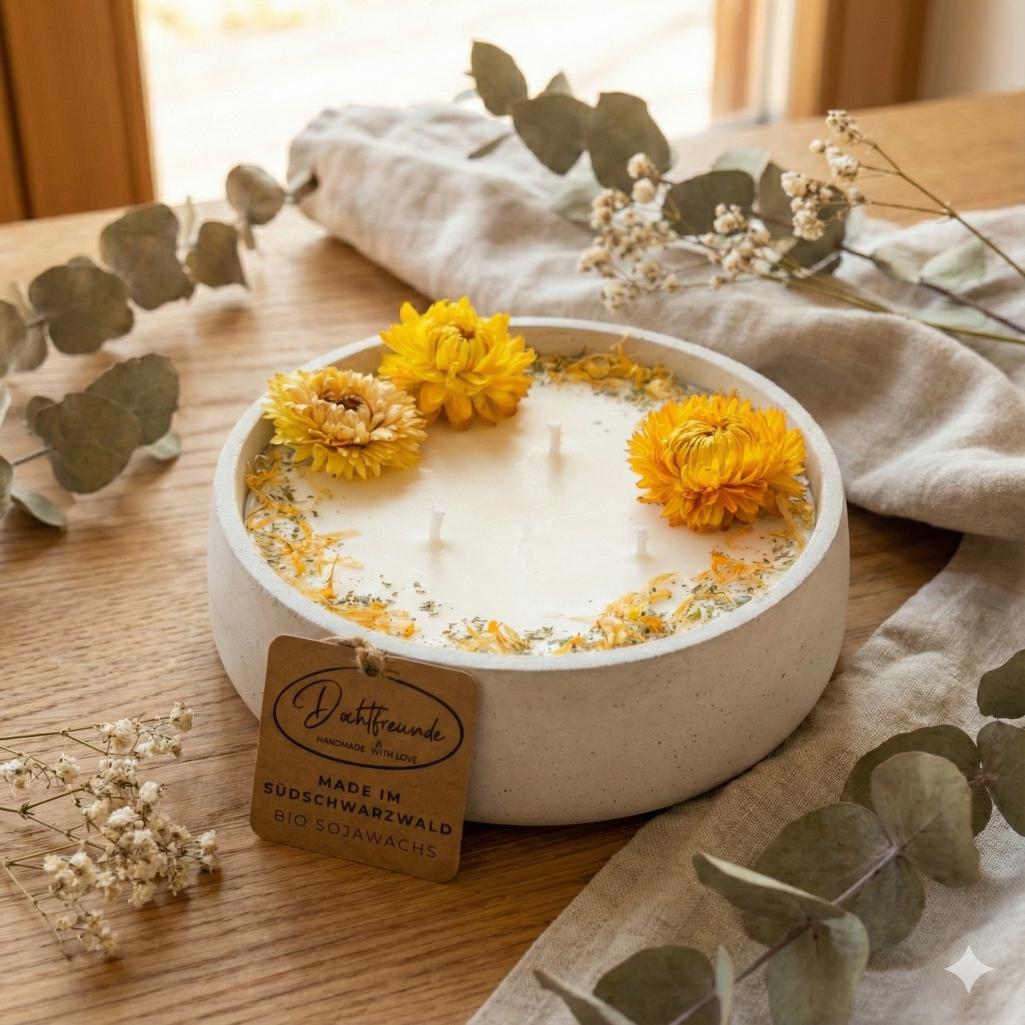 Big Sunshine XL Duftkerze in wohnlicher Pinterest-inspirierter Inszenierung