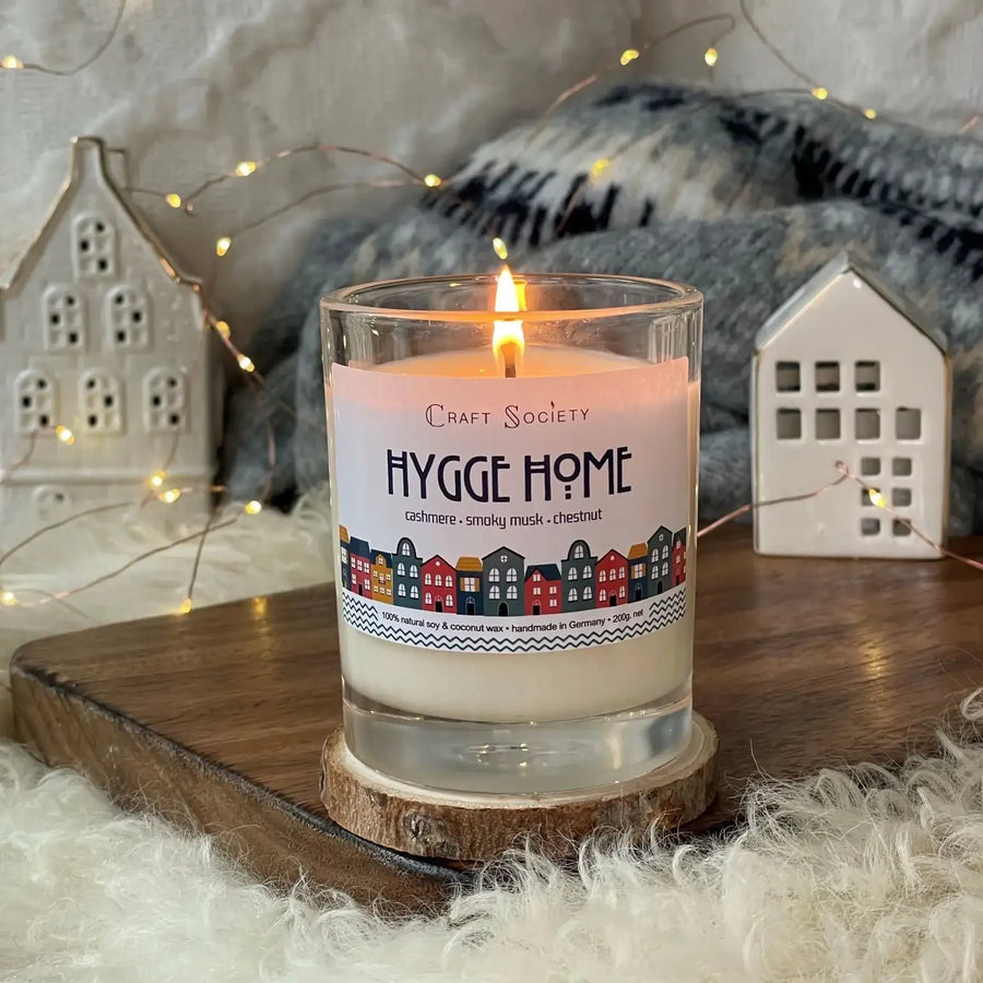 "Hygge" Duftkerze – Wärme, Geborgenheit und skandinavische Gemütlichkeit – Duftkerze für ruhige Wohnatmosphäre, Produktbild 1 | SteinKunstWerk