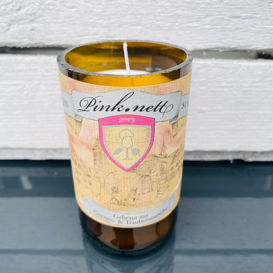 Flaschenkerze Kuehn & Schätzel Pink.Nett 2019 als Upcycling Kerze aus originaler Weinflasche