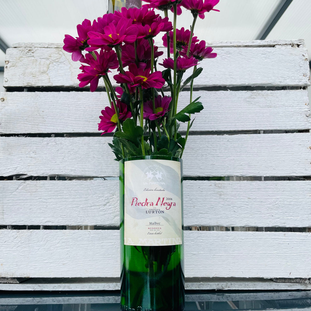 Upcycling-Vase Piedra Negra Lurton La Martina Limited Edition – handgefertigtes Upcycling-Produkt von GAHRDSGN