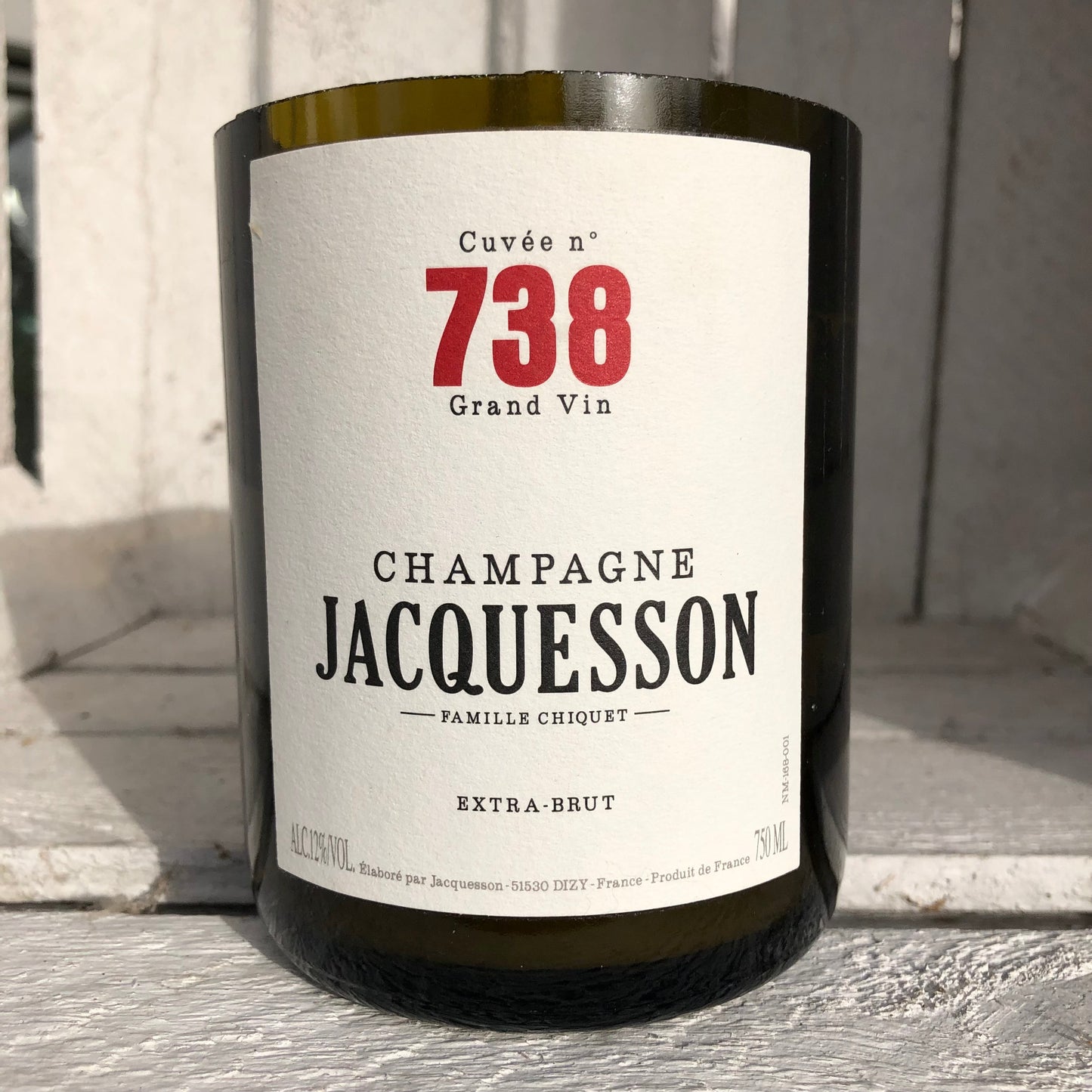 Flaschenkerze Jacquesson Cuvée 738 als Upcycling Kerze aus originaler Champagnerflasche