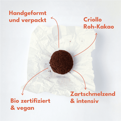 Drei Ritualkakao-Kugeln in verschiedenen Sorten