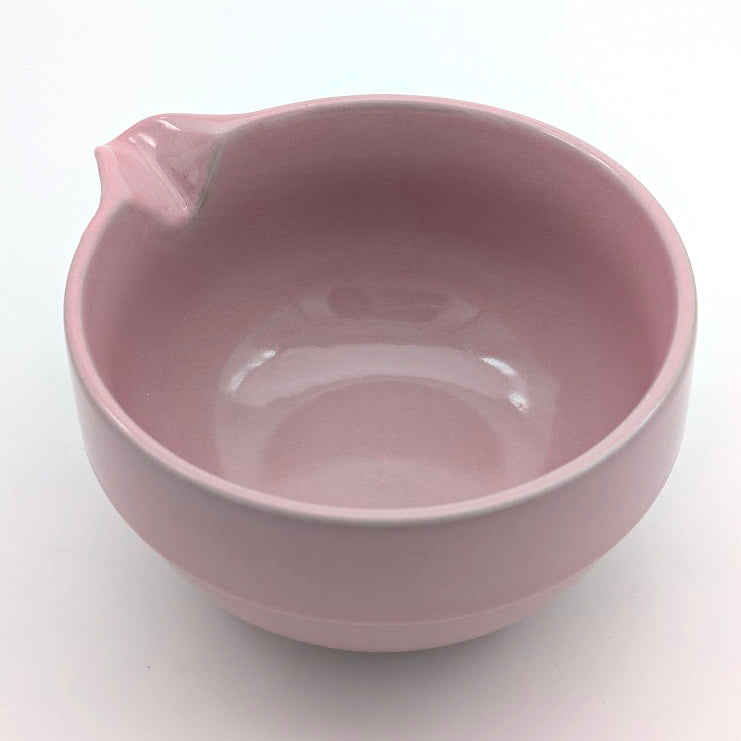 Matchaschale mit Ausguss – für Matcha-Zubereitung – Farbvariante Rosa – Produktabbildung 8
