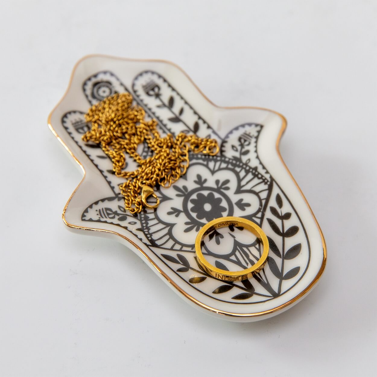 Hamsa sieradenschaaltje in zwart of wit