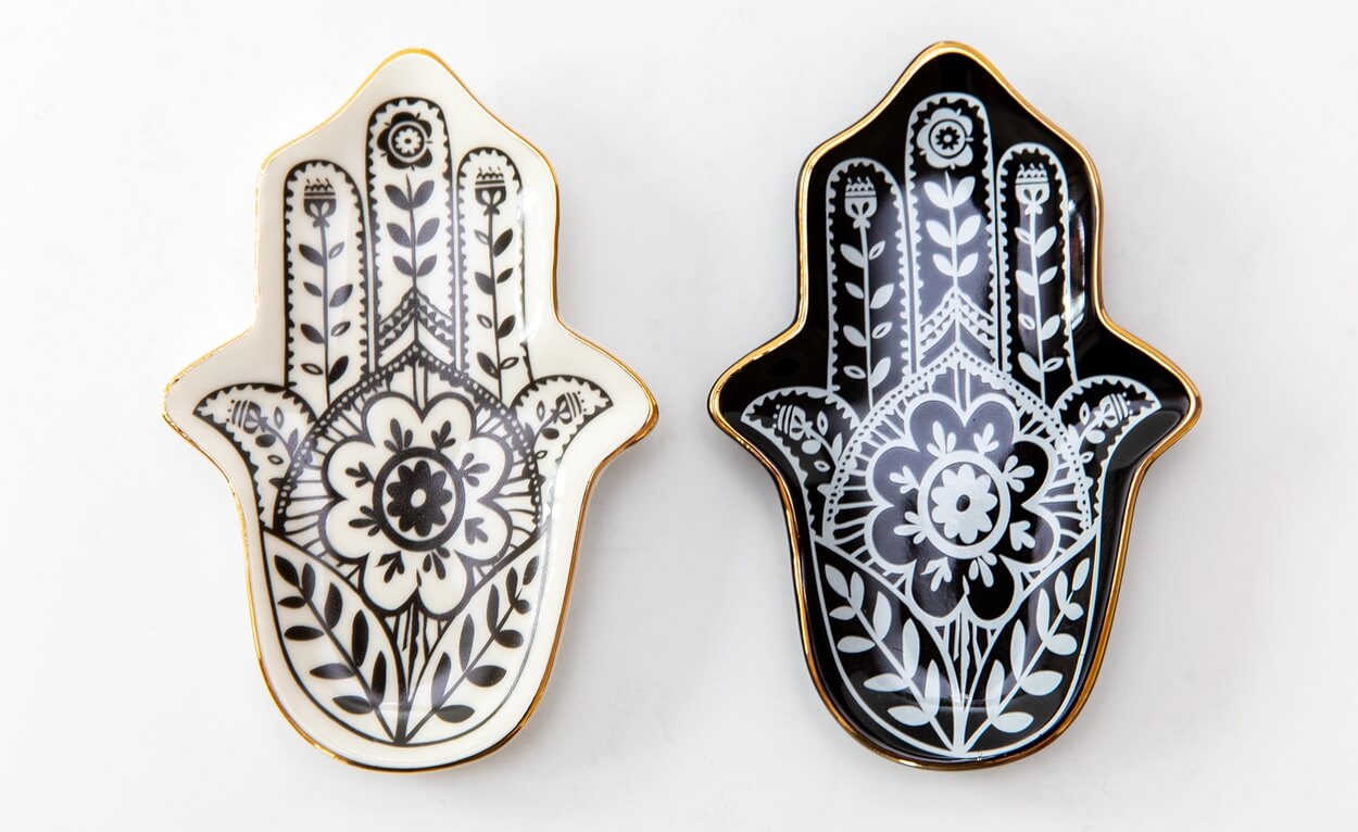 Hamsa sieradenschaaltje in zwart of wit