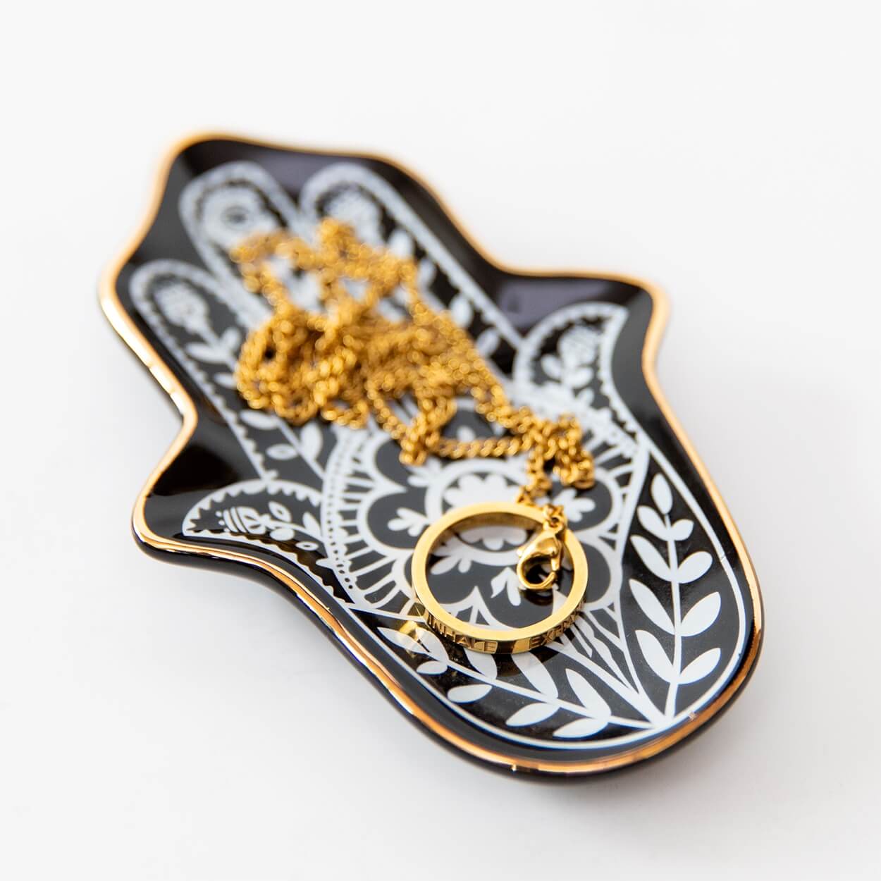 Hamsa sieradenschaaltje in zwart of wit