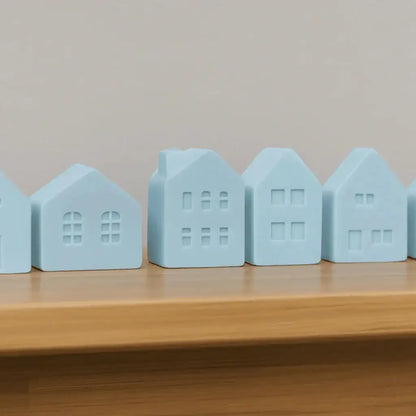 Pastellblaue Mini Deko-Häuschen für kreative DIY-Dekoration