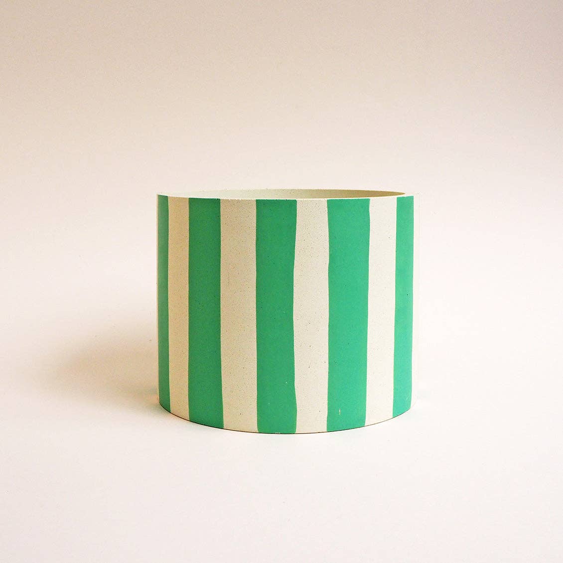 Mint Stripes Jesmonite-Pflanzgefäß – zusätzliche Produktansicht