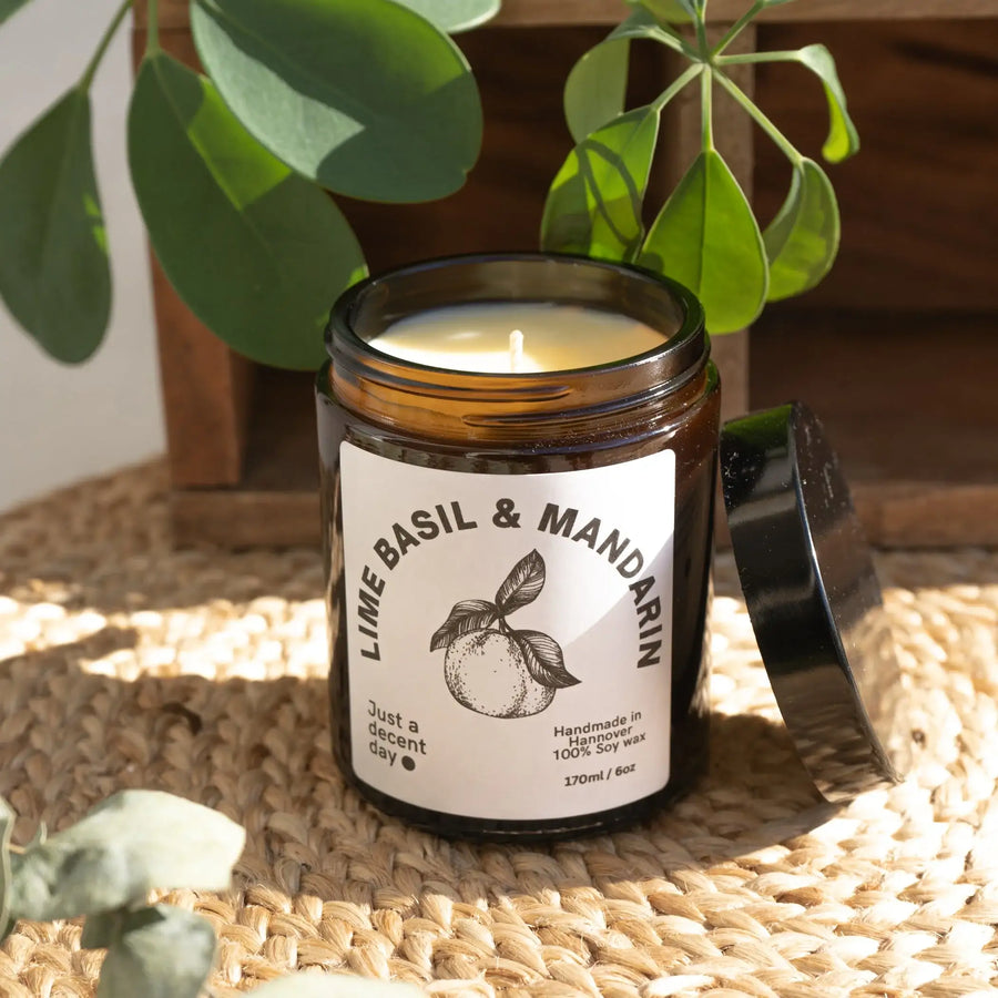 Lime, Basil & Mandarin Duftwelt Bundle mit Zitrus-Duftkerze und Room Spray
