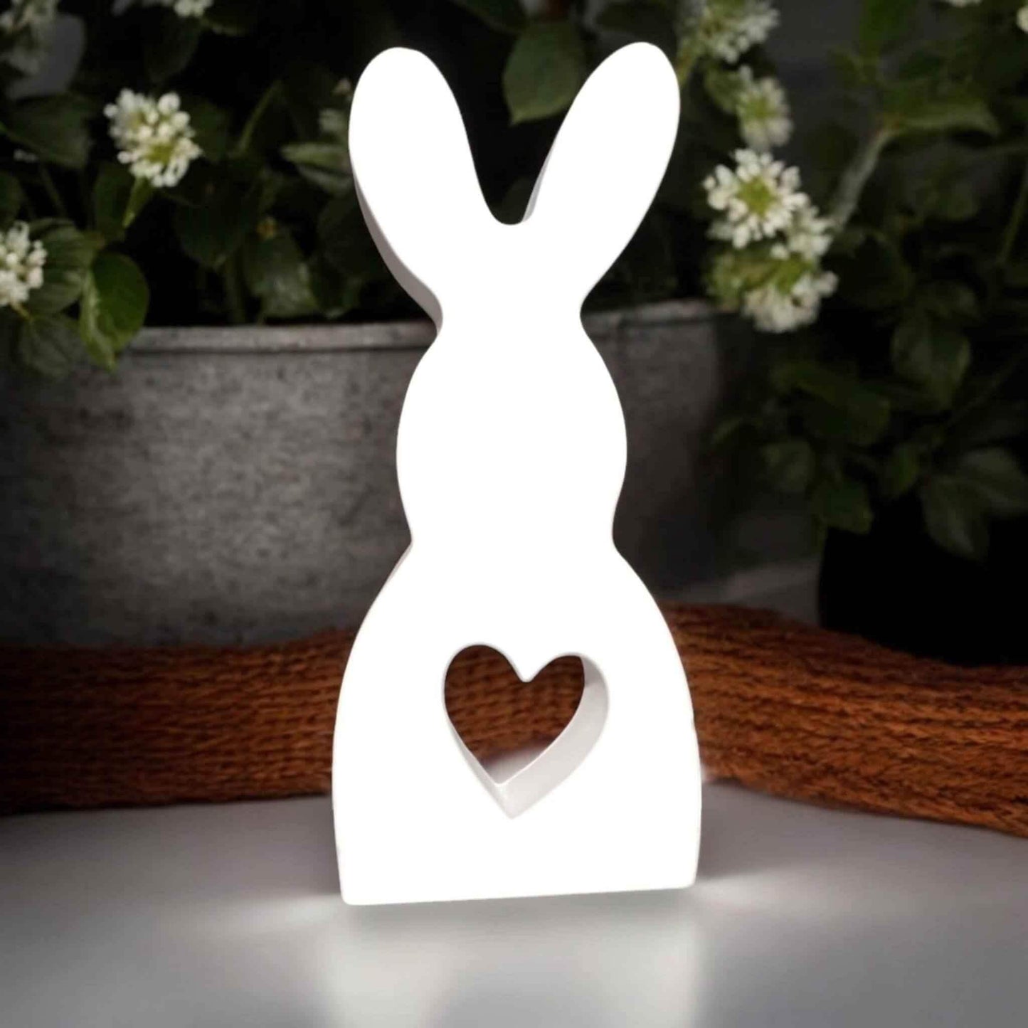 Osterhase mit runden Ohren - by SteinKunstWerk | HE aus nachhaltiger Herstellung