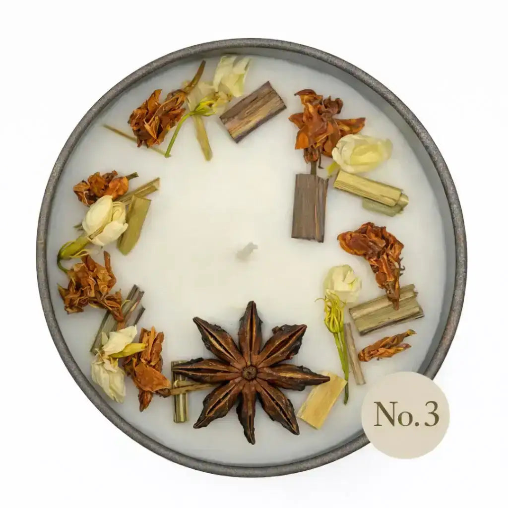 Personalisierte Duftkerze – Dekor Sternanis & Blüten