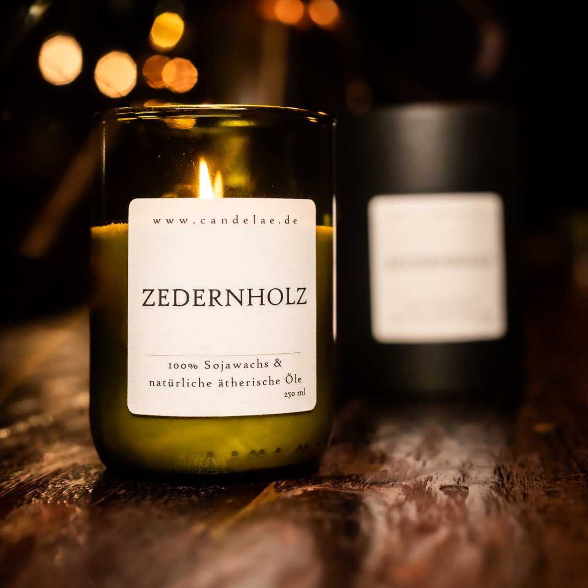 Zedernholz Duftkerze im Glas für warme und ruhige Wohnmomente