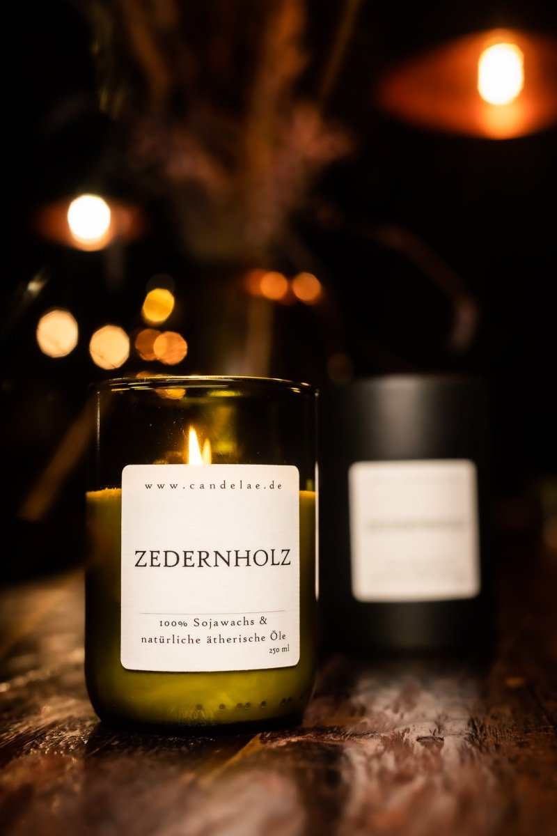 Zedernholz Duftkerze als natürliches Wohnaccessoire