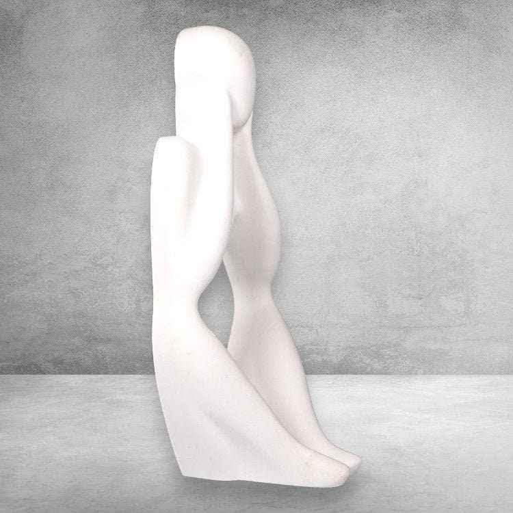Einzigartige handgefertigte Skulptur – Symbol für Stärke und Schönheit - by SteinKunstWerk | aus nachhaltiger Herstellung