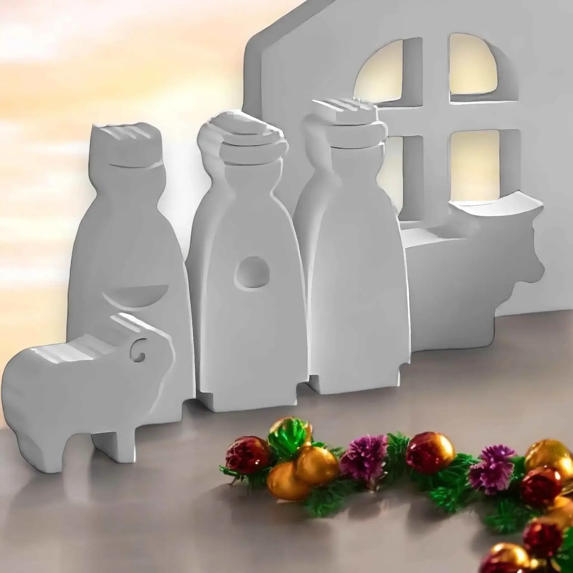 Weiße DIY Weihnachtskrippe für kreative Adventsdeko und Weihnachtsbasteln