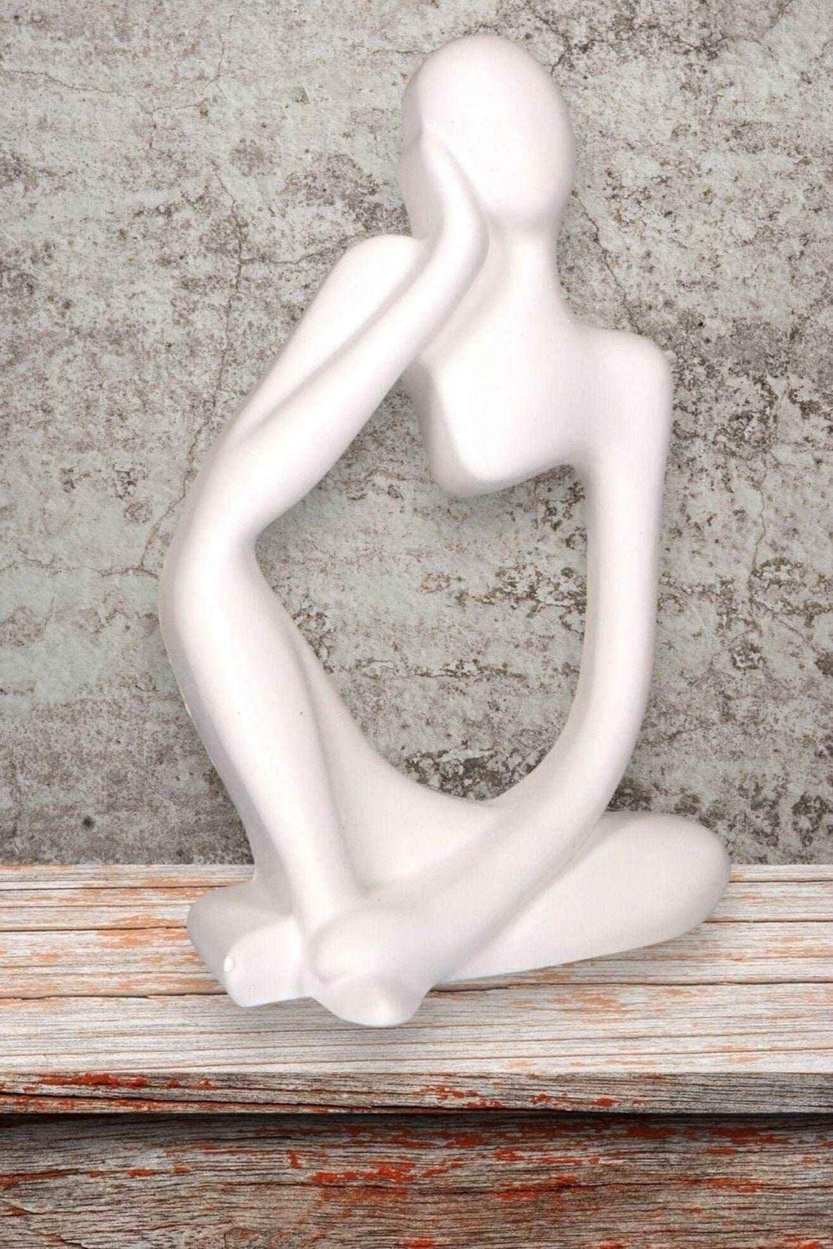 Frauenfigur handgefertigt von SteinKunstWerk für minimalistische Deko
