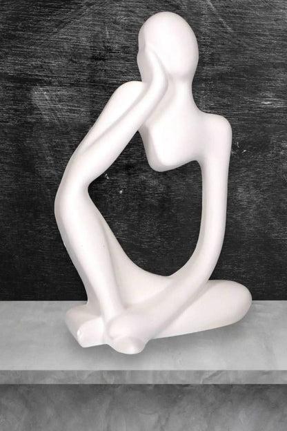 Nachdenkliche Frauenfigur als handgefertigte Deko und Geschenkidee