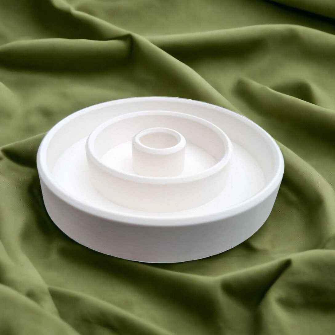 Runder Kerzenteller in heller Farbvariante für moderne Kerzendeko