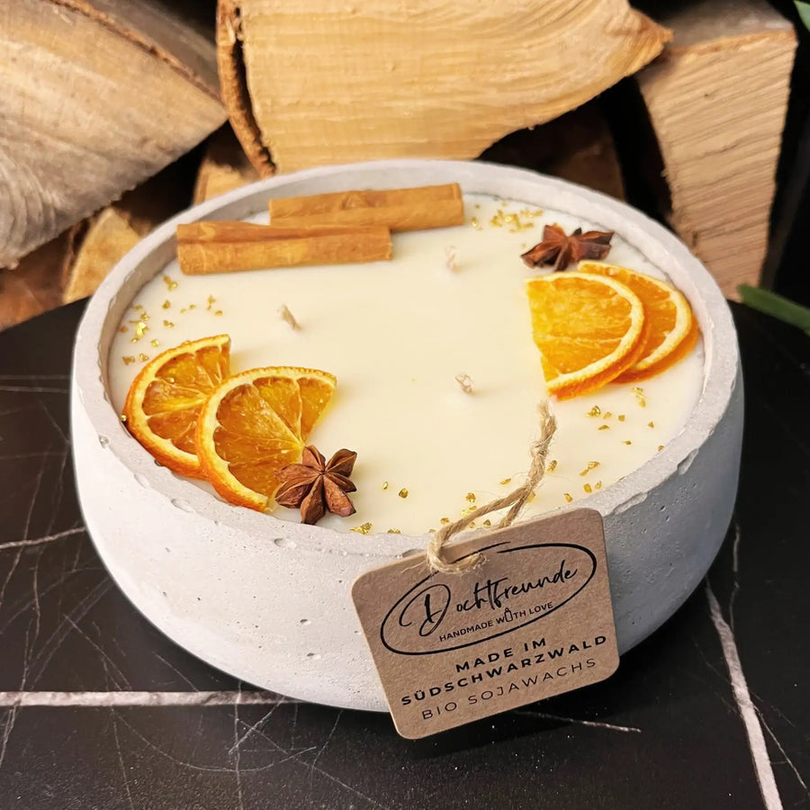 XL Citronella-Kerze „Der Stein“ im grauen Betongefäß