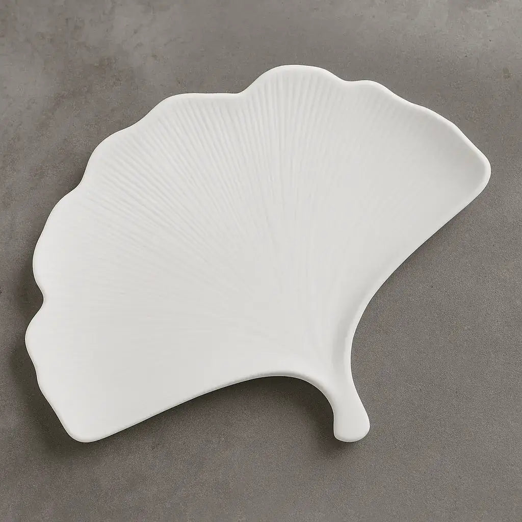 Ginkgoblatt als dekorative Ablage für Ringe und kleine Lieblingsstücke
