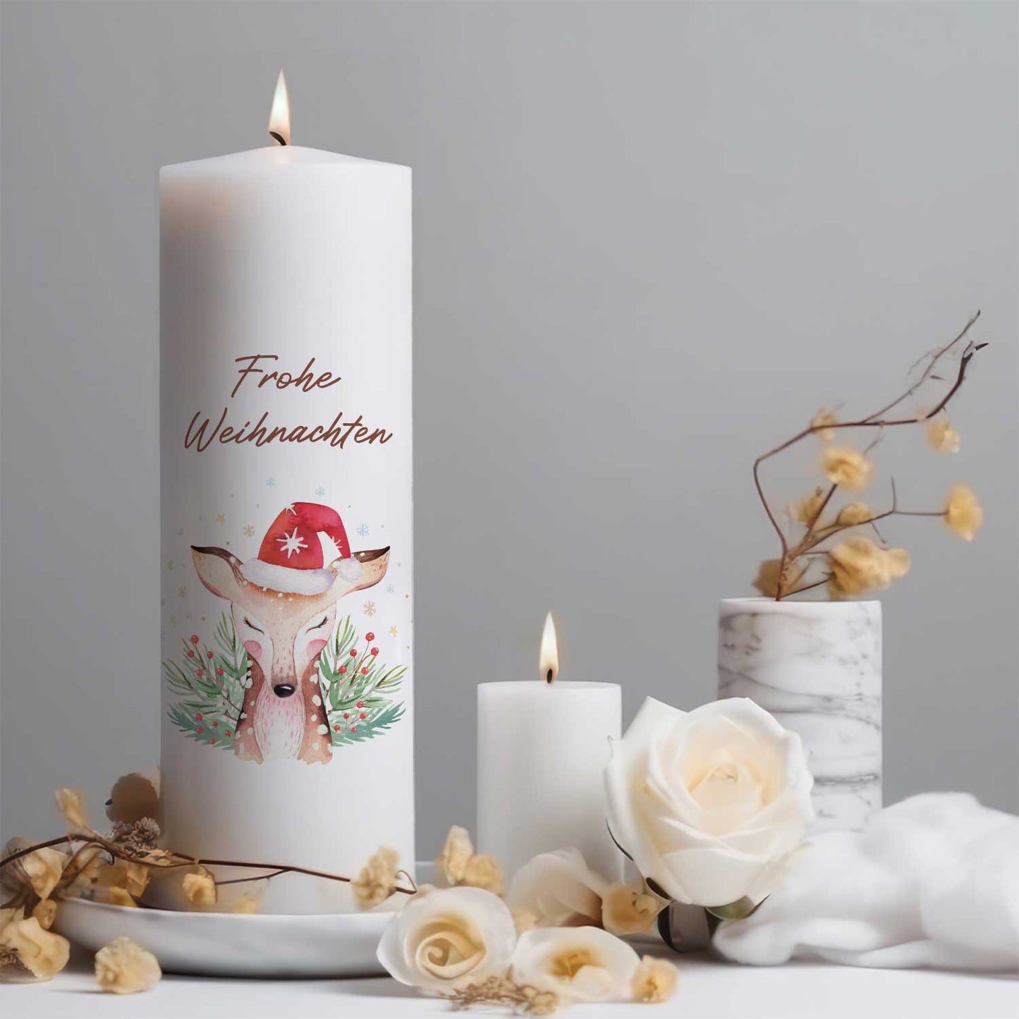 Weihnachtskerze „Reh“ – schlichte Produktansicht der großen Kerze